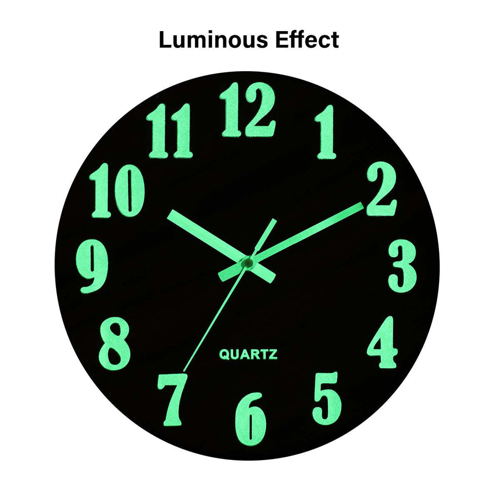 Kompakte Nachttischuhr Mit Sanftem Nachtlicht In Eichenholz Optik Und Energiesparenden LEDs Für Ruhiges Lesen Und Schlaf