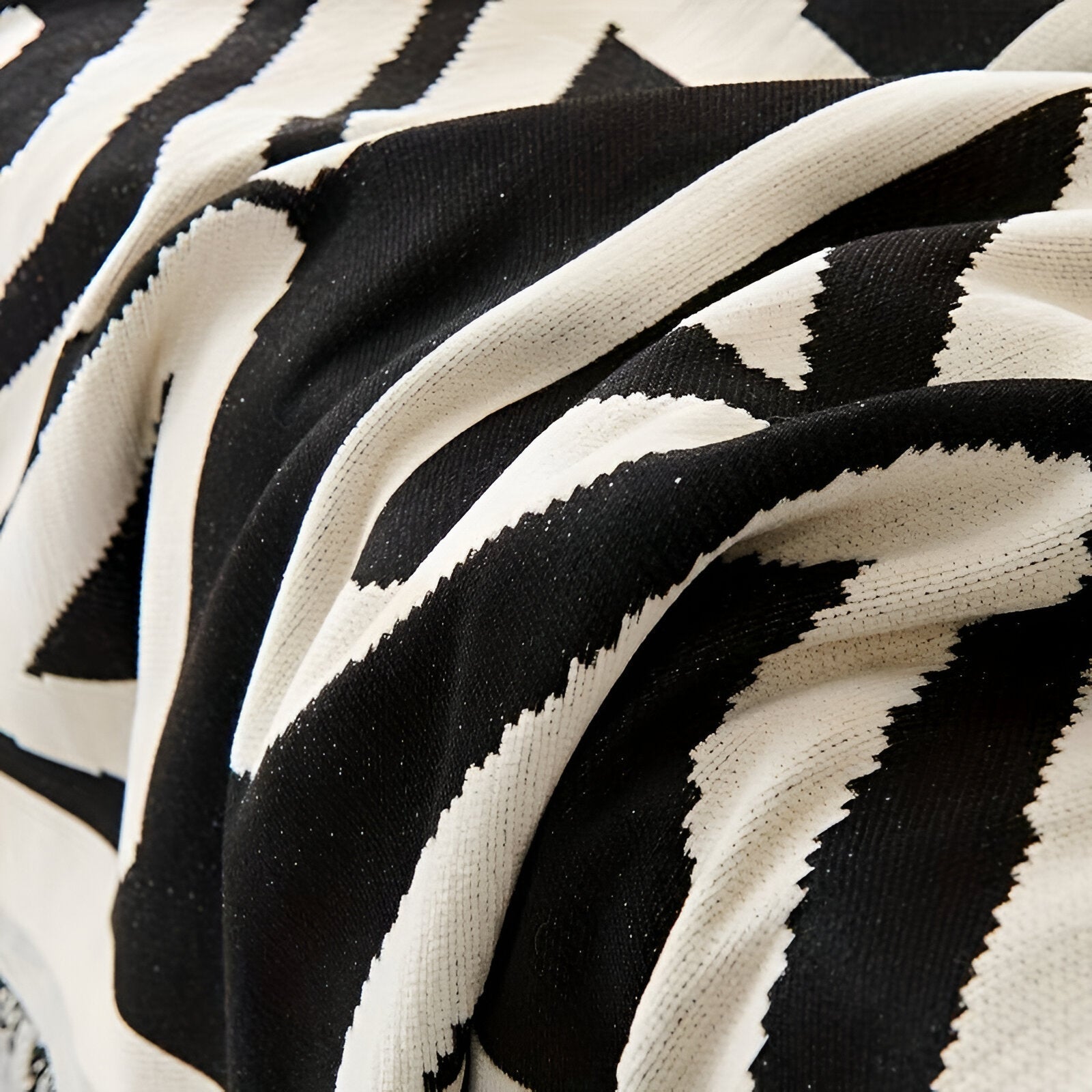 Edle Chenille-Struktur für ein luxuriöses Wohngefühl und eine weiche, elegante Optik