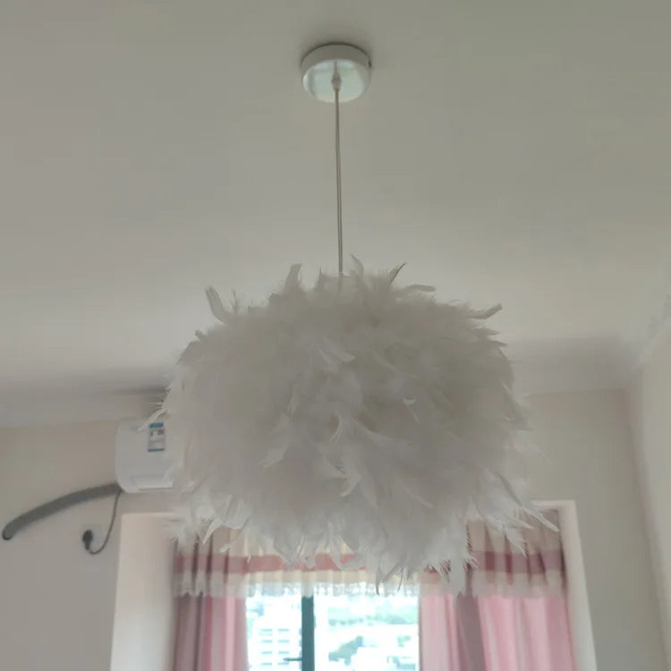 Luxuriöser Feder Kronleuchter Mit Gänsefeder Für Luftige Elegante Atmosphäre Und E27 Fassung Ideal Für Schlafzimmer