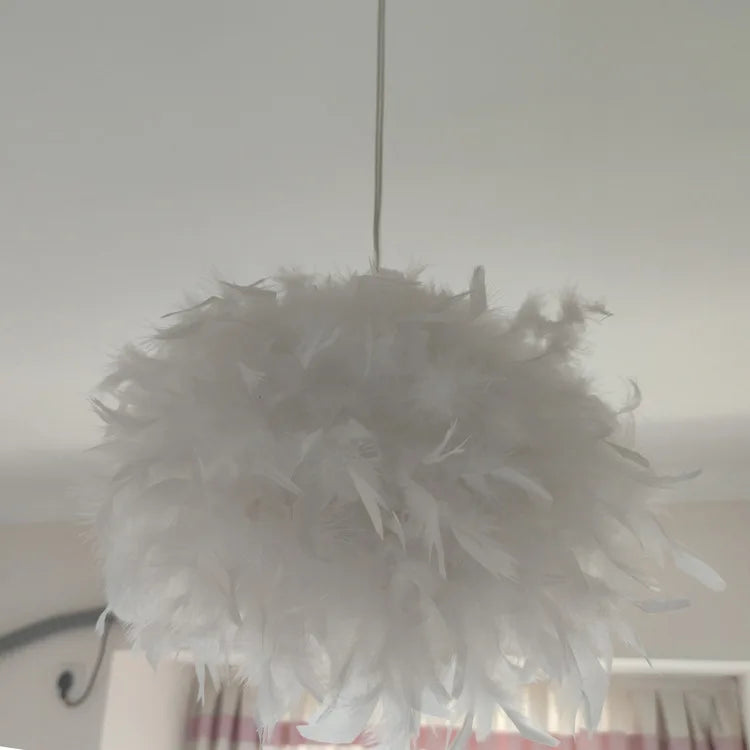 Luxuriöser Feder Kronleuchter Mit Gänsefeder Für Luftige Elegante Atmosphäre Und E27 Fassung Ideal Für Schlafzimmer