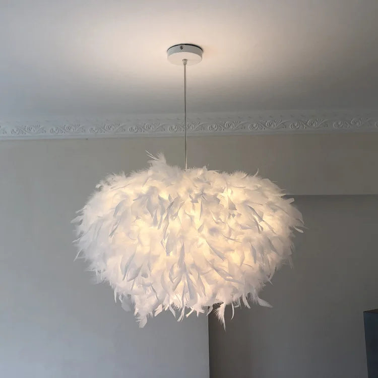 Luxuriöser Feder Kronleuchter Mit Gänsefeder Für Luftige Elegante Atmosphäre Und E27 Fassung Ideal Für Schlafzimmer