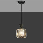 Art Deco Kristall Pendelleuchte Mit Geometrischen Linien Und Modernem Luxus Für Zeitlose Eleganz In Klarer Beleuchtung