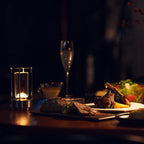 Auralis Draadloze LED Tafellamp – Oplaadbare Designlamp van Aluminium, Dimbaar, Waterdicht & Energiezuinig voor Binnen en Buiten