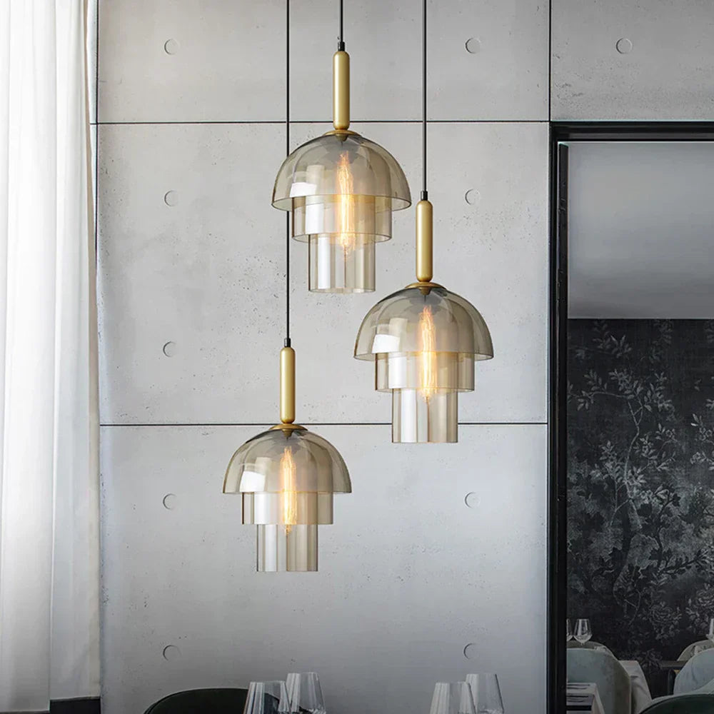 Luxuriöse Pendelleuchte Mit Drei Champagnerfarbenen Glasschirmen Im Art Deco Stil Für Wohnzimmer Und Esszimmer