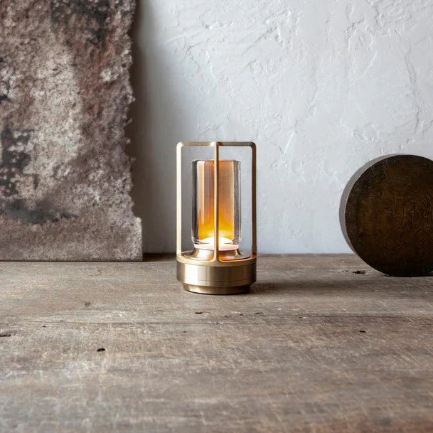 Auralis Draadloze LED Tafellamp – Oplaadbare Designlamp van Aluminium, Dimbaar, Waterdicht & Energiezuinig voor Binnen en Buiten